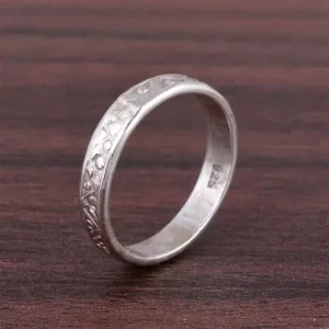 Sterling Silver Ring (925) – Timeless Design with Premium Shine